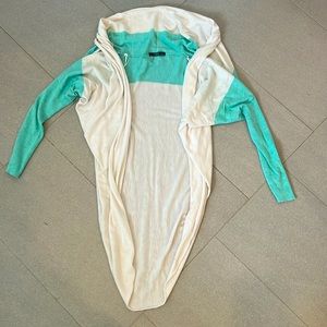 Women’s Tart brand cashmere blend sweater in sea green and white. OS